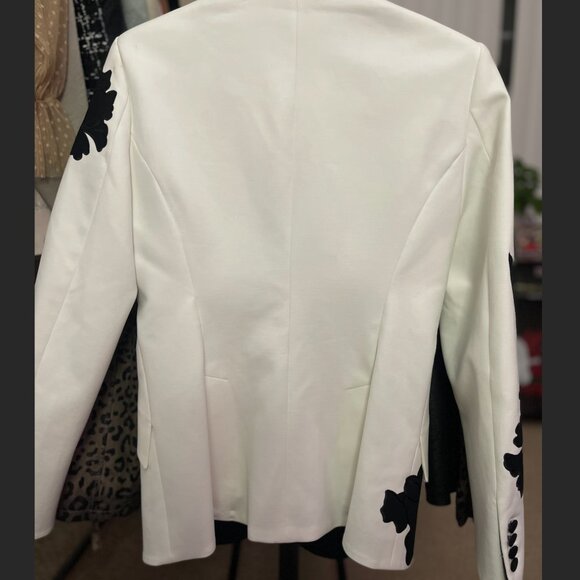 White House Black Market- Tuxedo Editor Applique Blazer - Picture 2 of 2